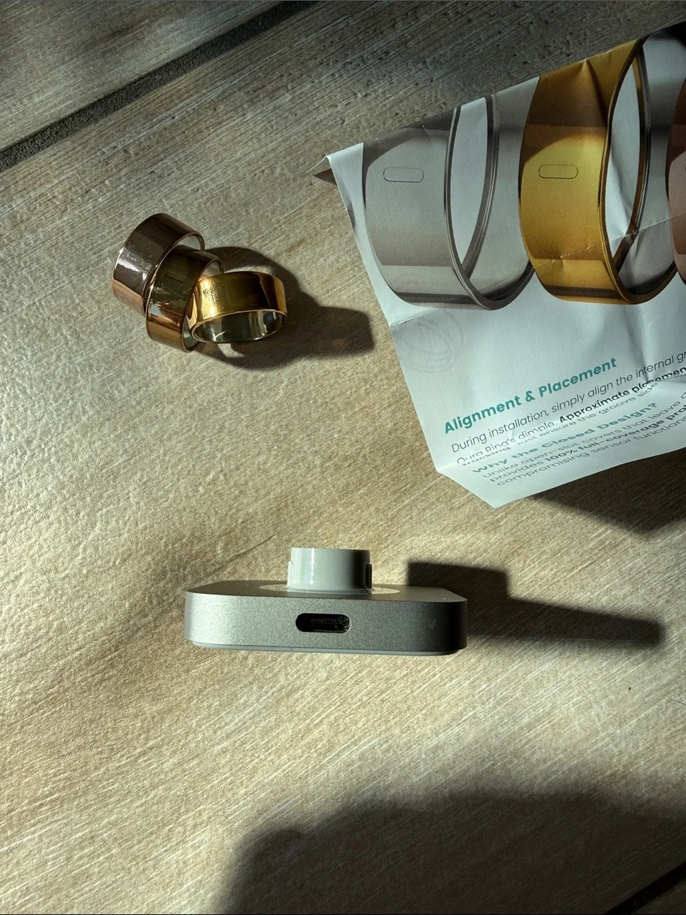 Silver Ōura Ring Size 6 EUC w/ original charger and cable plus 3 covers